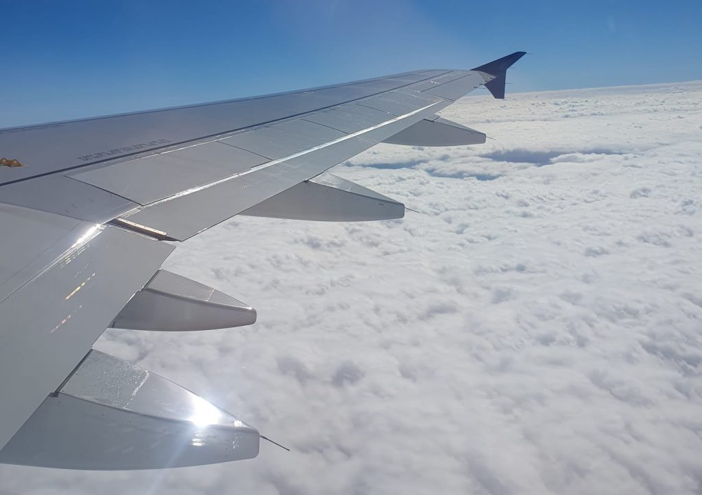 Im Flieger, der uns zur Weltreise bringt 7320ec74 5e60 4e22 a78e f2272ff67bb1